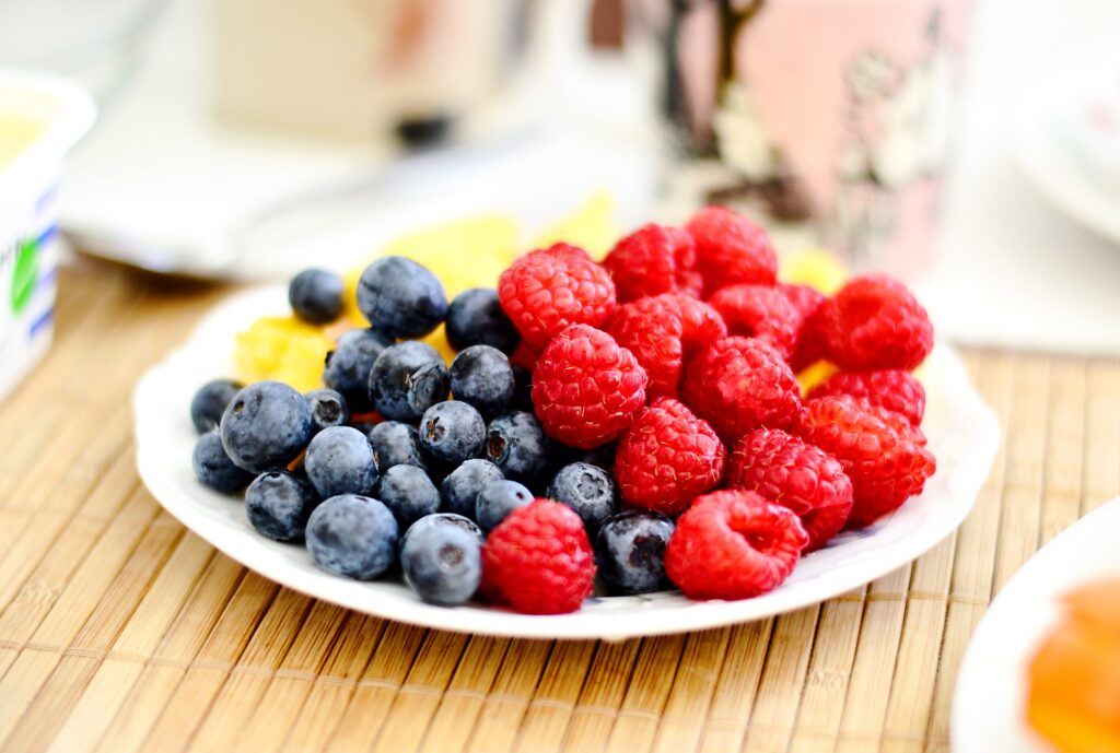 The Role of Antioxidants in Promoting Heart and Dental Health