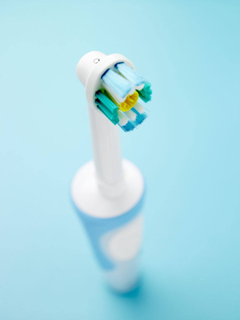 The benefits of using an electric toothbrush for your dental wellness