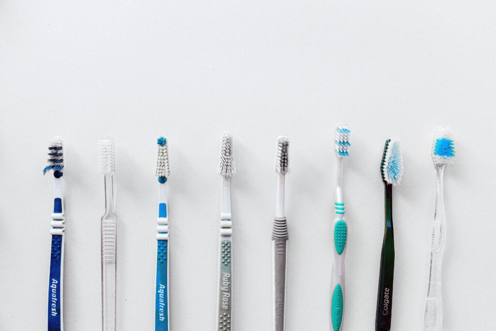 How to choose the right toothbrush for your dental needs