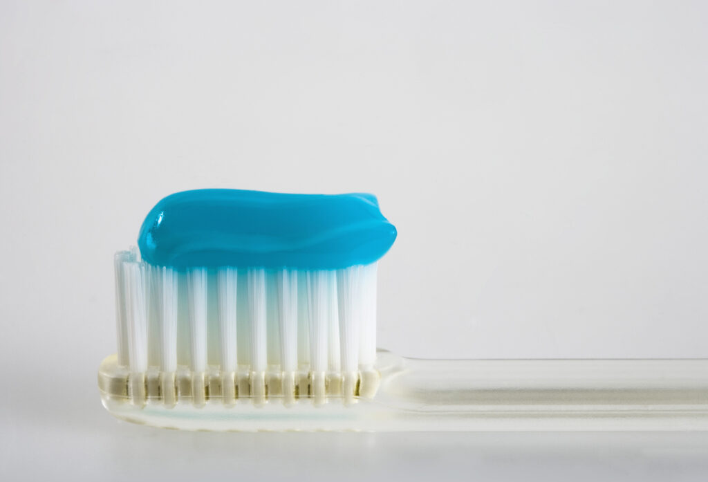 How to Choose the Right Toothpaste for Heart Disease Prevention and Dental Health
