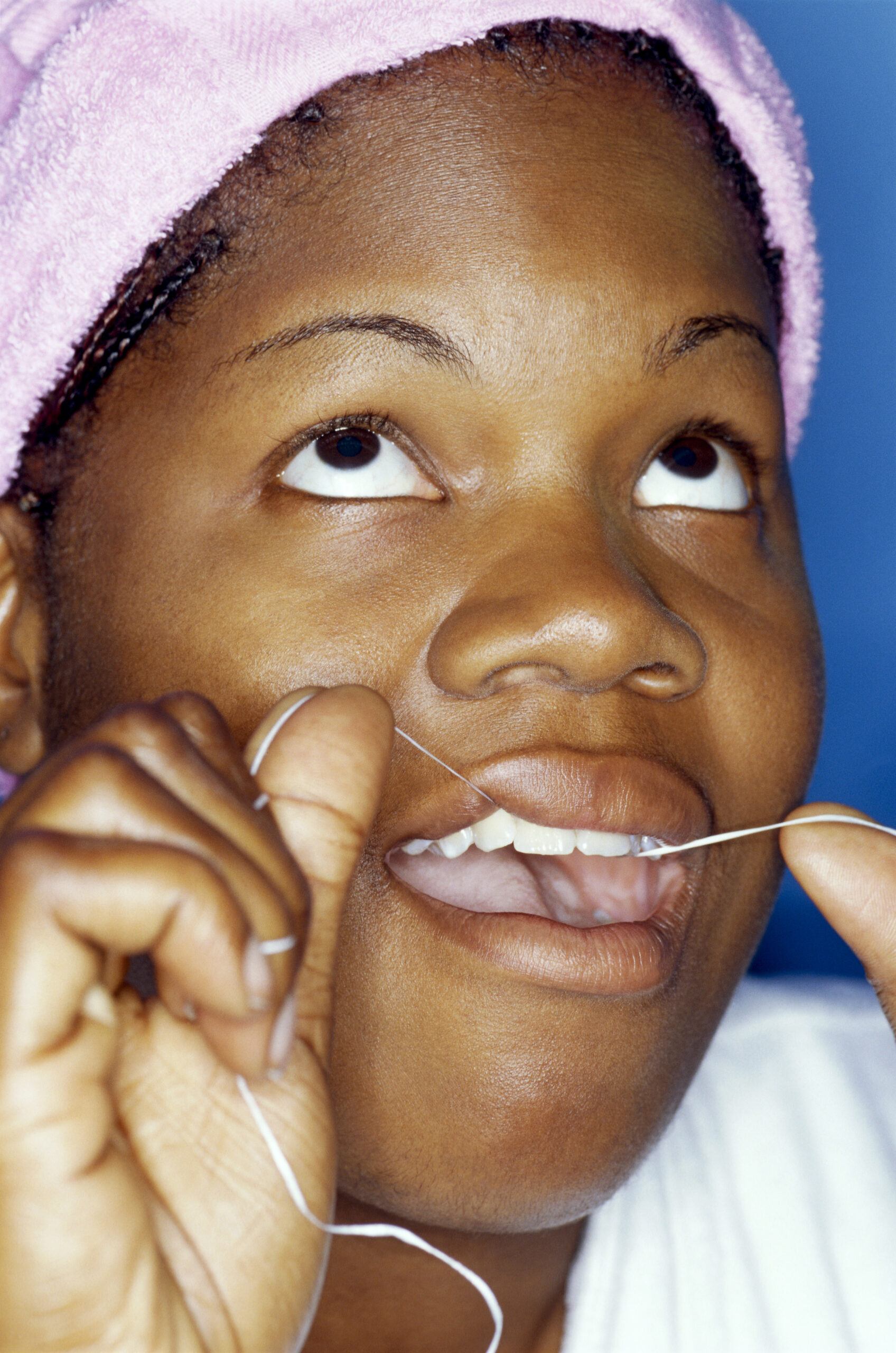 How to Properly Floss Your Teeth