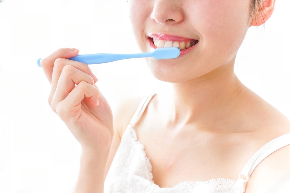 How to Prevent Cavities While Wearing Braces or Aligners