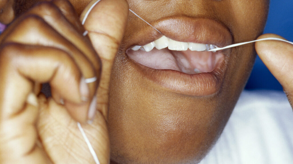 How to Choose the Right Floss for Your Oral Hygiene